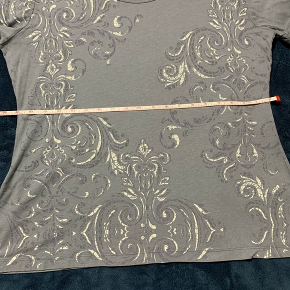 Aventura Gray Short Sleeve Scroll Print Tee - Picture 4 of 5